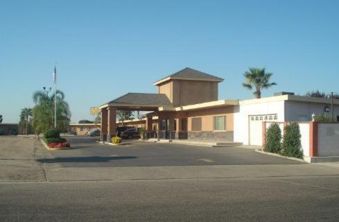 Village Inn Tulare Kültér fotó
